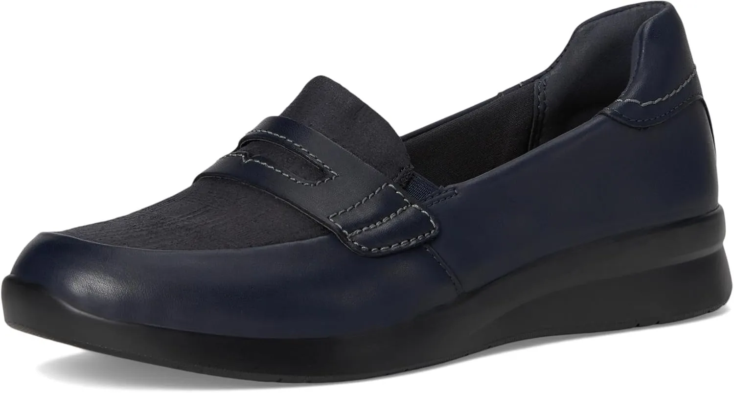 Clarks Women's Ellowyn Penny Loafer