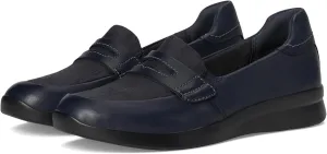 Clarks Women's Ellowyn Penny Loafer