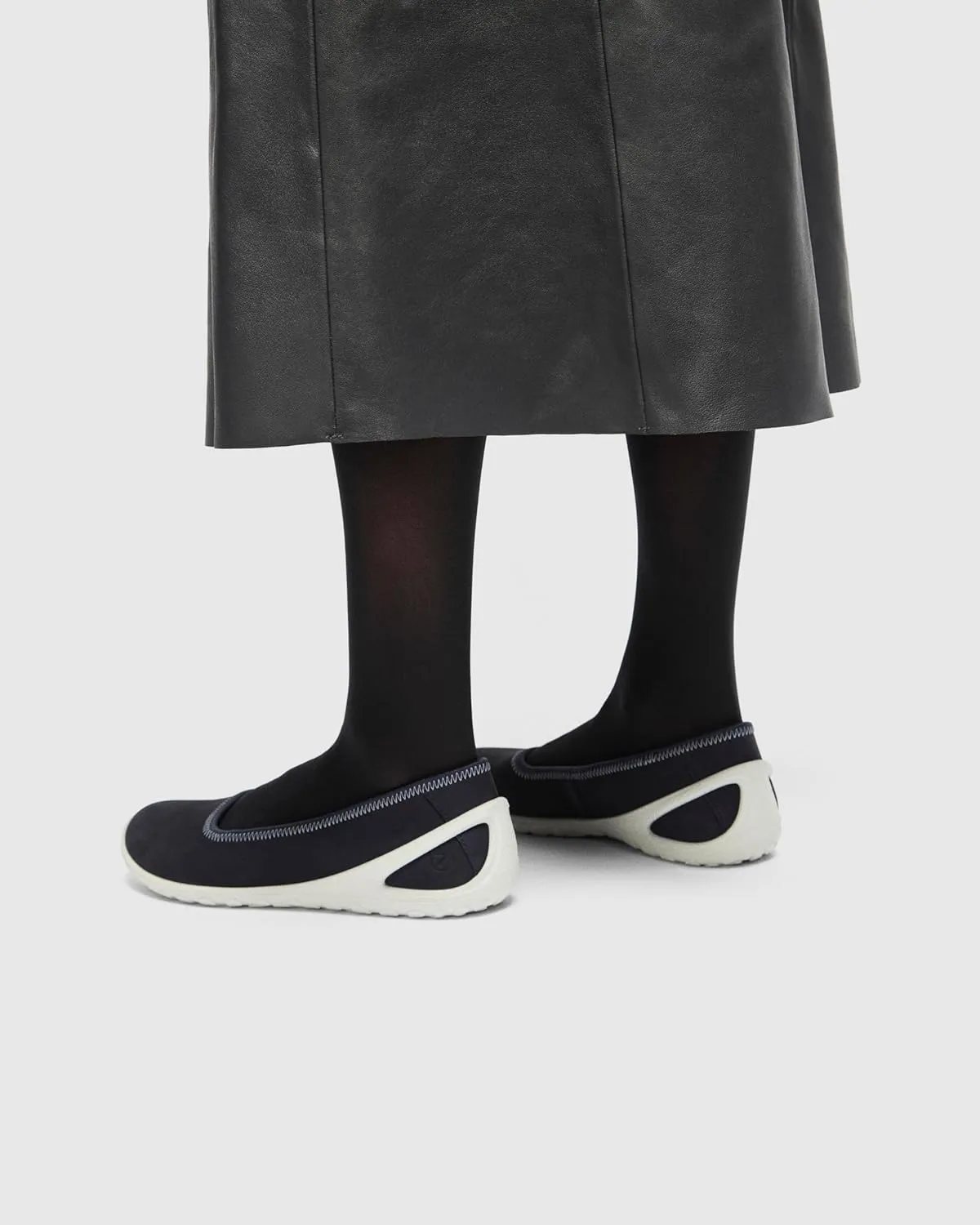 ECCO Women's Biom Lite Skimmer Ballerina Sneaker