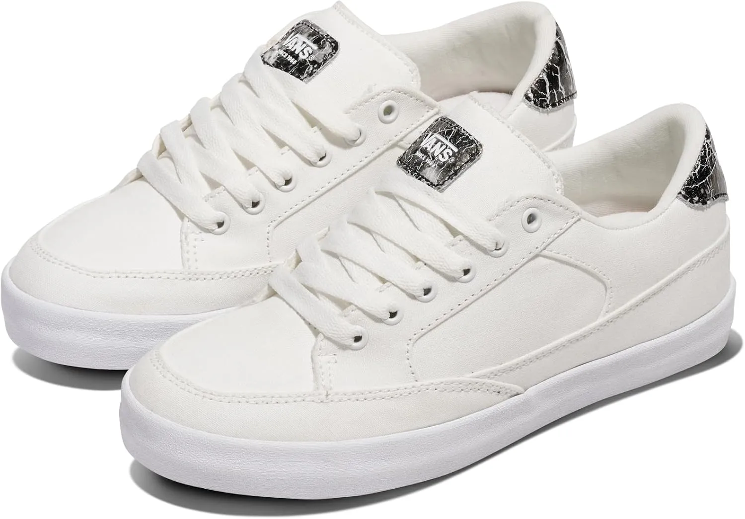 Vans Women's Emmy Deluxe Shoe